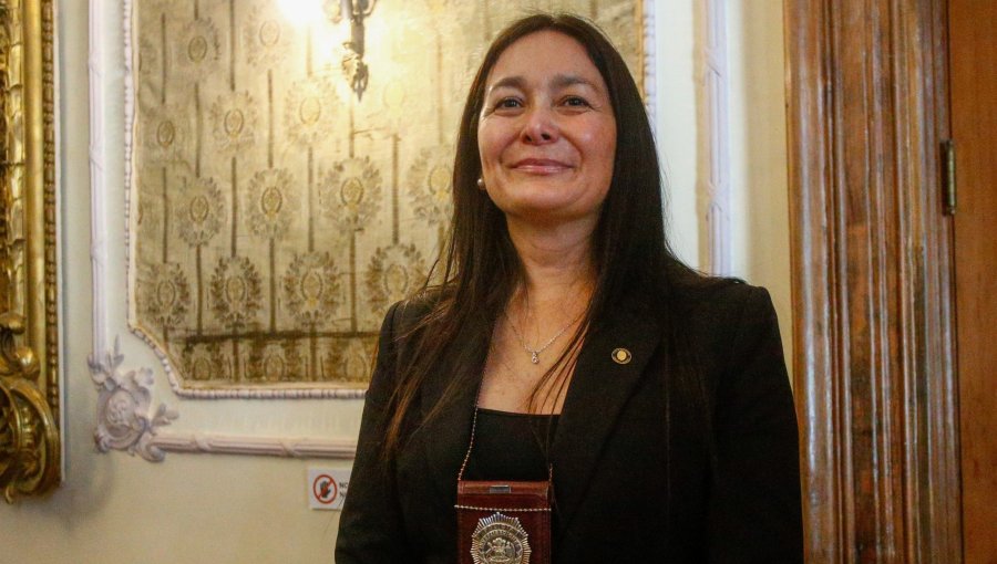 Prefecta inspectora Polly Ureta asume jefatura regional de la PDI en Valparaíso: foco lo pondrá en combatir el crimen organizado