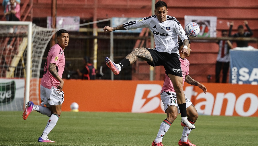 Colo Colo empata con Palestino y sigue enredando puntos en la cima