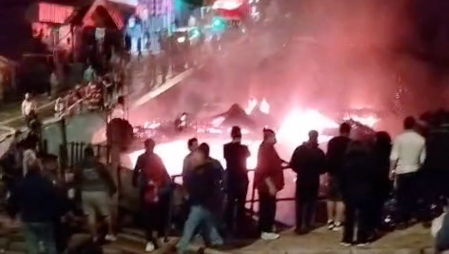 Violento incendio afecta a cuatro viviendas y deja a 10 personas damnificadas en Forestal en Viña del Mar