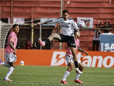 Colo Colo empata con Palestino y sigue enredando puntos en la cima