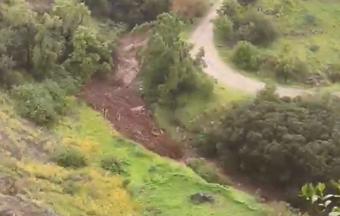 Declaran Alerta Roja en 10 comunas de la región Metropolitana por remoción en masa tras lluvias