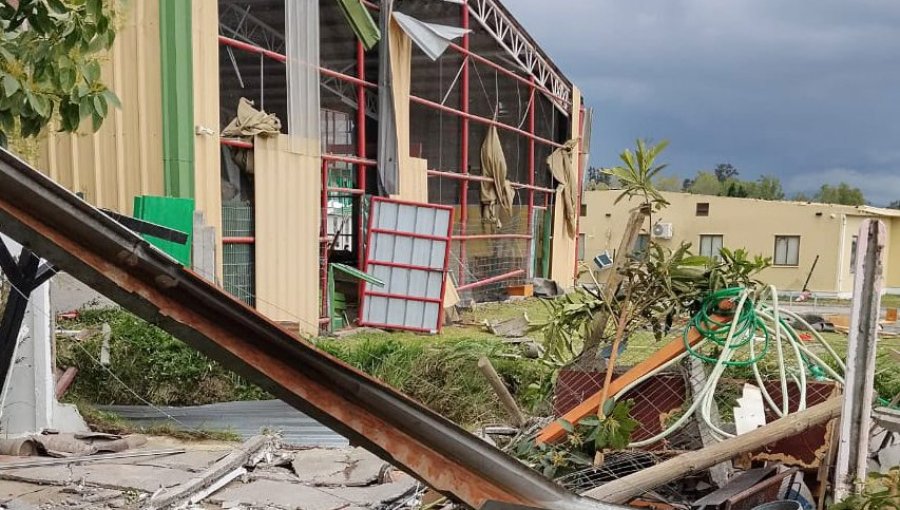 Declaran Alerta Roja para la comuna de Requínoa tras paso de tornado que provocó diversos daños