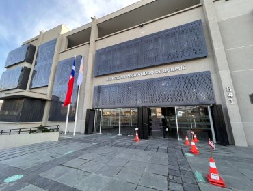 Martes clave en Quilpué: Alcaldesa Corti apunta a responsabilidad de concejales por posible desvinculación de 406 funcionarios