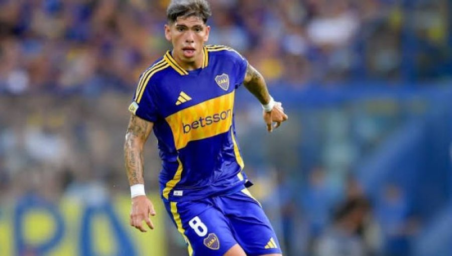 Hinchas de Boca Juniors comparan a Carlos Palacios con Riquelme tras su hábil jugada para aguantar el balón