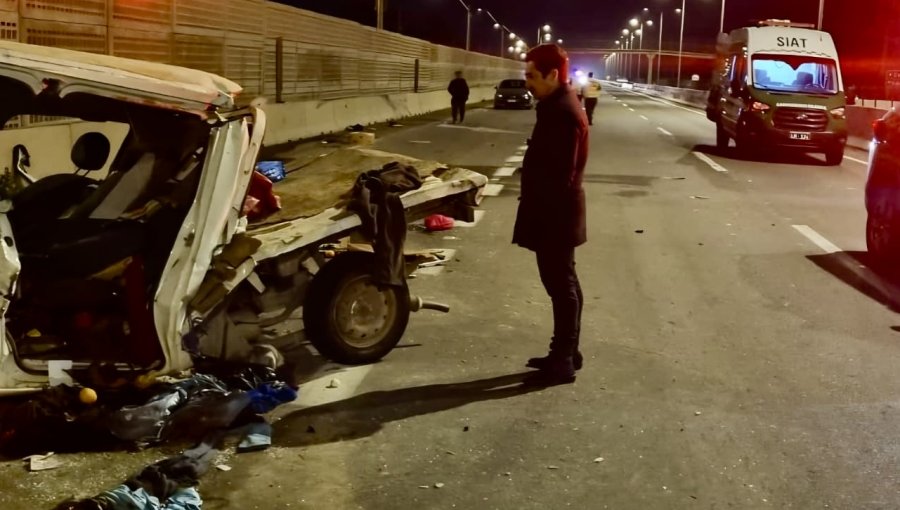 Dos personas pierden la vida tras choque entre camión y camioneta con carga agrícola en la ruta 5 de Copiapó