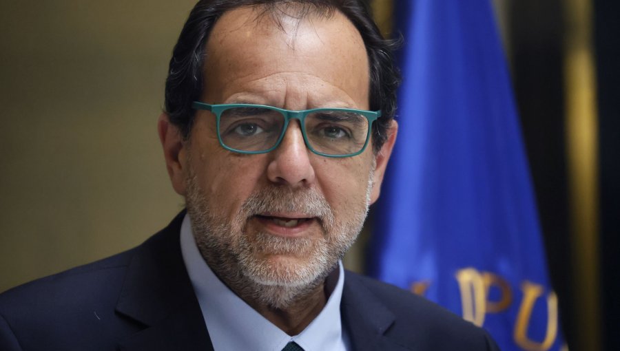 Mulet califica de "extremadamente grave" los cargos contra Enap en Concón y pide respaldar comisión investigadora en la Cámara