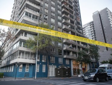 Niño de 3 años murió tras caer desde el piso 13 de un edificio en Santiago Centro