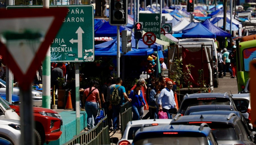 Corte deja sin efecto ordenanza que regulaba el comercio ambulante en Valparaíso y ordena al Municipio dictar una nueva
