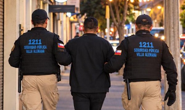 Dos sujetos fueron detenidos en Villa Alemana por amenazas con cuchillo y agresiones a personal de salud