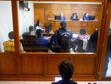 Condenan por asociación ilícita a imputados por robos a sucursal de BancoEstado y tienda París en Valparaíso