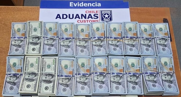 Detectan US$ 251 mil dólares ocultos en la cabina de un camión boliviano en Colchane