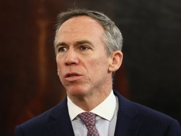 Diputado Alessandri (UDI) no descarta acusación constitucional contra Rabat y apunta a un “error político de proporción”