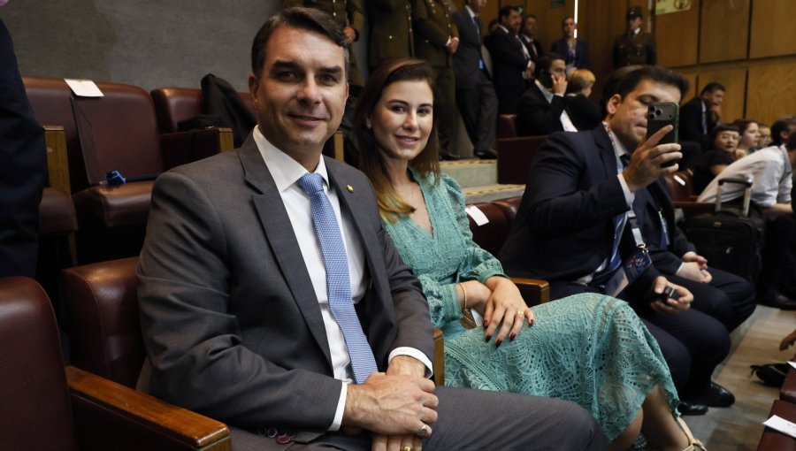 Flávio Bolsonaro sale de Brasil junto a su familia y Trump abre la puerta a recibirlo