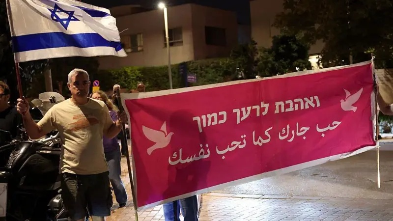 Oposición condena a Netanyahu por acusar a Qatar de interferir en las elecciones favor de los partidos árabes