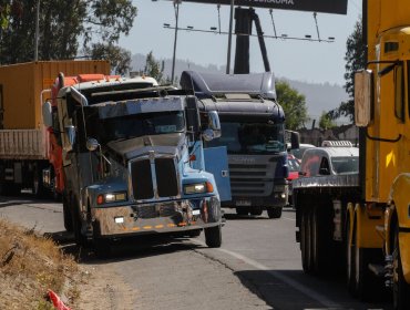 Camioneros independientes paralizan cerca de 200 máquinas y amenazan con mantener la protesta indefinidamente en San Antonio