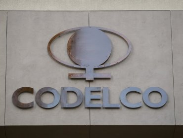 Codelco despide a ocho ejecutivos y profesionales tras investigaciones por sobreproducción