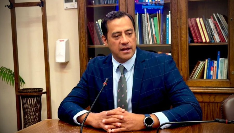 Diputado Teao reprocha al Ministerio de Justicia por no agotar las vías legales en rebajas de condenas: "Existe responsabilidad política"
