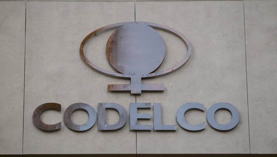 Codelco despide a ocho ejecutivos y profesionales tras investigaciones por sobreproducción