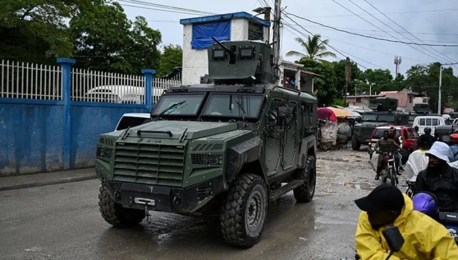 El Salvador confirmó que envió más de 2 mil soldados a Haití para rescatar a cuatro militares desaparecidos