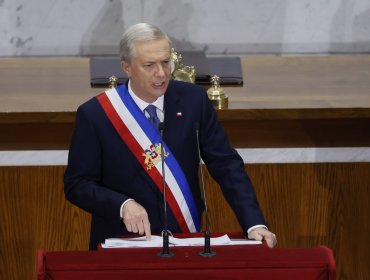 "Tiene que seguir en Valparaíso": Presidente Kast defiende permanencia del Congreso en el Puerto y apunta a la descentralización
