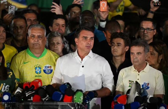 Partido Liberal de Brasil rechaza la proclamación de Flávio Bolsonaro como “líder” y advierte un debilitamiento de la oposición
