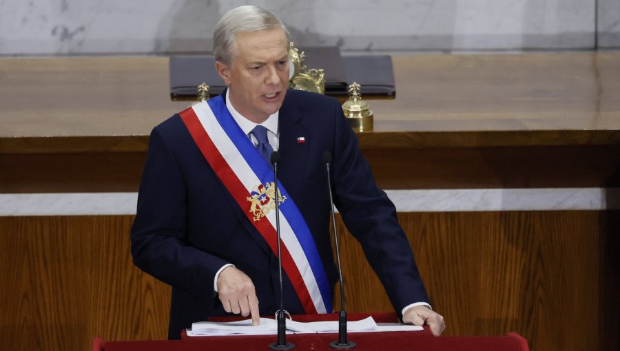 "Tiene que seguir en Valparaíso": Presidente Kast defiende permanencia del Congreso en el Puerto y apunta a la descentralización