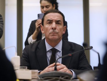 Gobierno admite "crisis grande" por caso del ministro Rabat y busca alinear al oficialismo ante eventual acusación constitucional