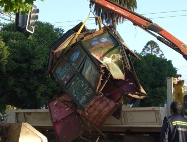 Kiosco ubicado en el eje Uruguay de Valparaíso fue retirado por almacenar droga