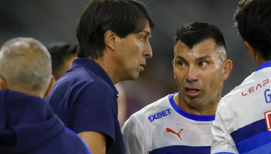 Entrenador de la UC reconoce que "pudo haber habido" un conflicto con Gary Medel
