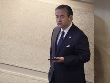 Diputado Romero reconoce "crisis política" por rebaja de condenas y dice que "pedir la salida de un ministro no soluciona los problemas"