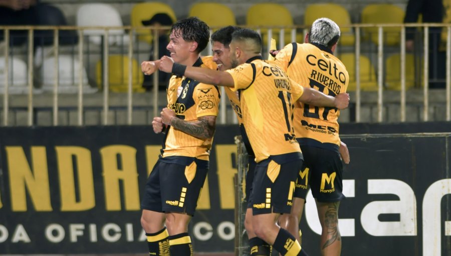Coquimbo se acerca a zona de copas internacionales al derrotar a U. La Calera que se hunde en el fondo de la tabla