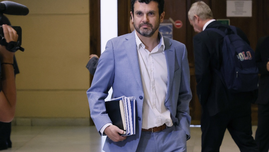 UDI recurre a Comisión de Ética contra diputado Bassa por dichos sobre red de pedofilia