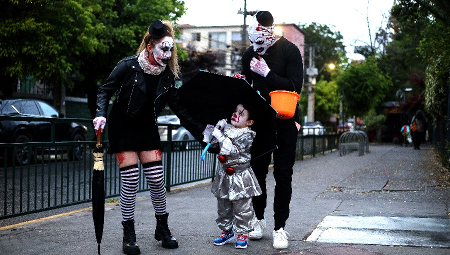 Delegado Presidencial pide precaución en Halloween por lluvias y tormentas eléctricas en la Región Metropolitana