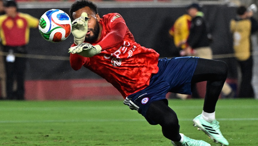 Swansea de Vigouroux golea 4-0 a Blackburn y se afirma como sublíder
